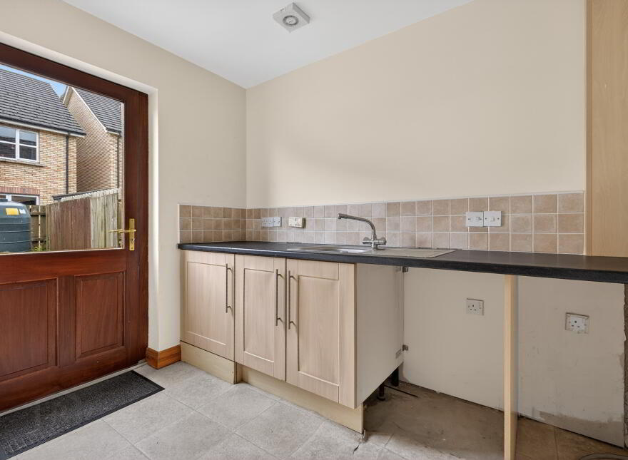 81 Rossdale, Ballymena, BT42 2SA