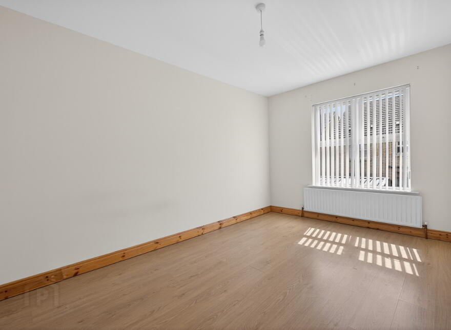 81 Rossdale, Ballymena, BT42 2SA