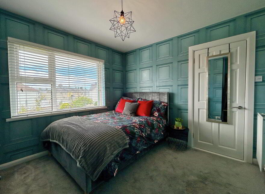 35 Crocknamack Street, Portrush, BT56 8JX
