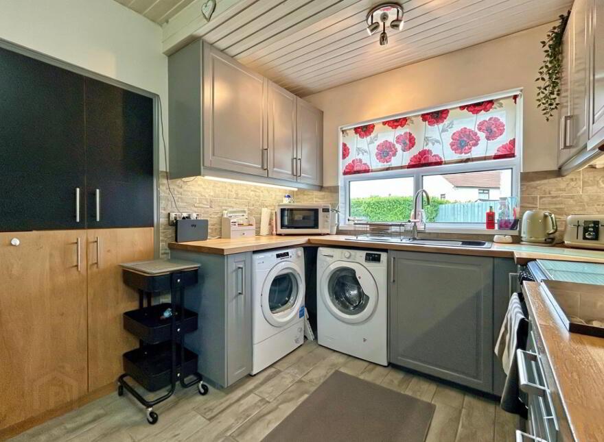 35 Crocknamack Street, Portrush, BT56 8JX