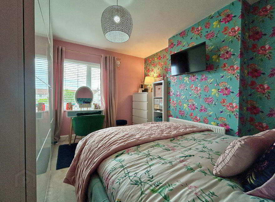 35 Crocknamack Street, Portrush, BT56 8JX