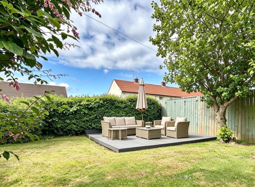 35 Crocknamack Street, Portrush, BT56 8JX