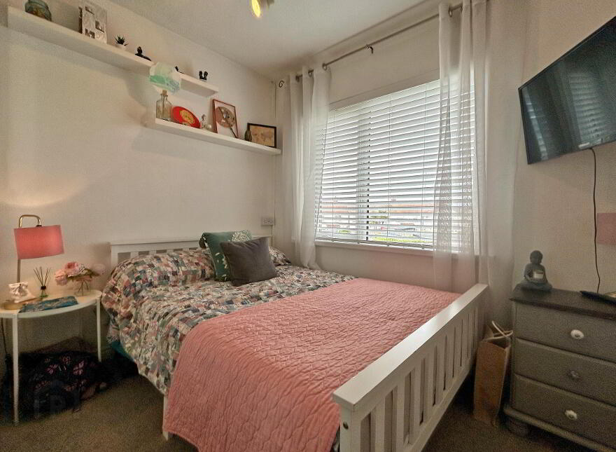 35 Crocknamack Street, Portrush, BT56 8JX