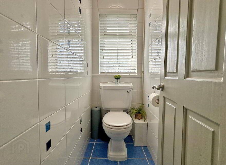 35 Crocknamack Street, Portrush, BT56 8JX