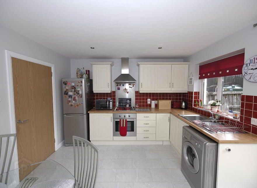 243 Belvedere Manor, Lurgan, Craigavon, BT67 9NZ
