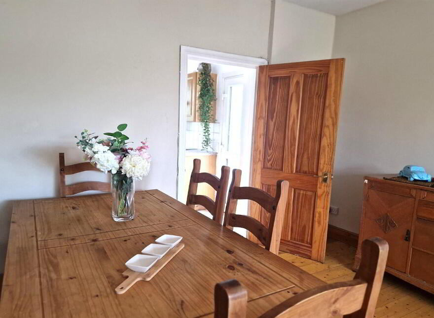 76 Comber Road, Dundonald, Belfast, BT16 2AG