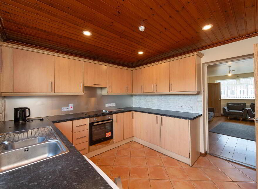 33 Antrim Road, Ballynahinch, BT24 8AN