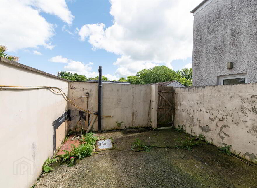 33 Antrim Road, Ballynahinch, BT24 8AN