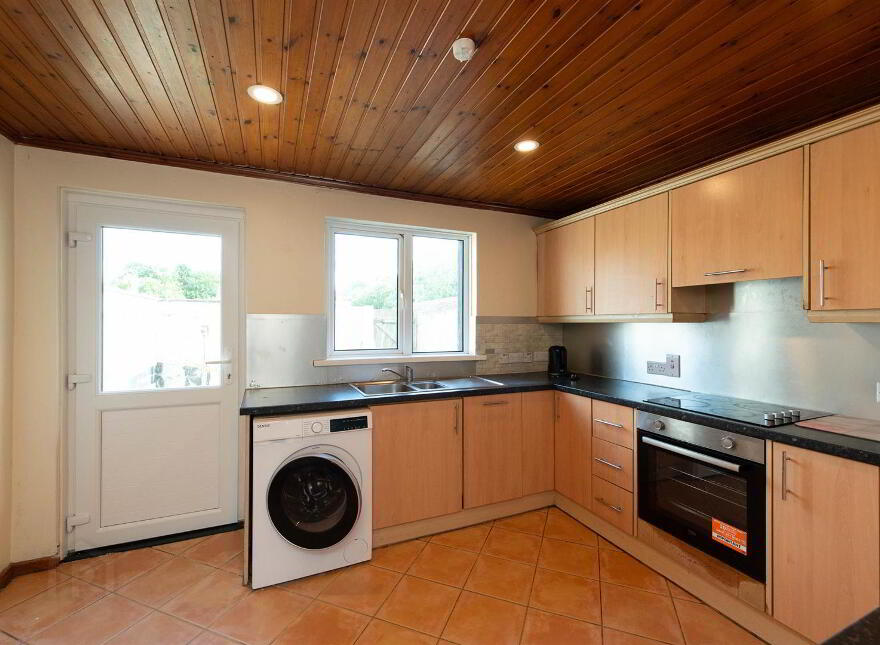 33 Antrim Road, Ballynahinch, BT24 8AN
