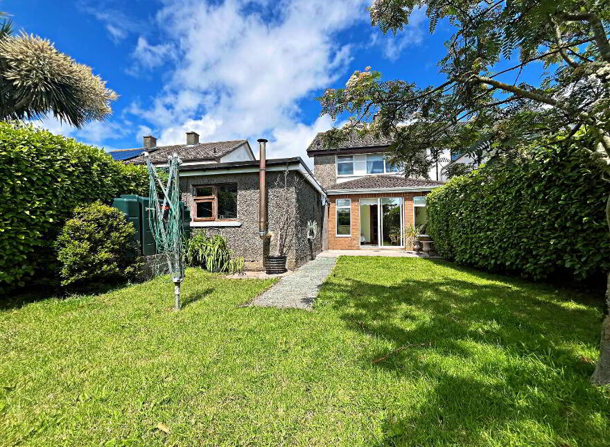 21 Western Bay, Dungarvan, X35D938