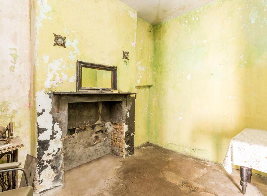 12 Goff Street, Roscommon Town, F42T990