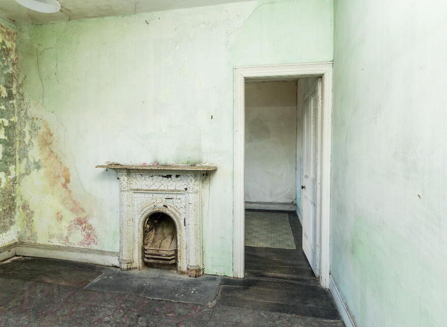 12 Goff Street, Roscommon Town, F42T990