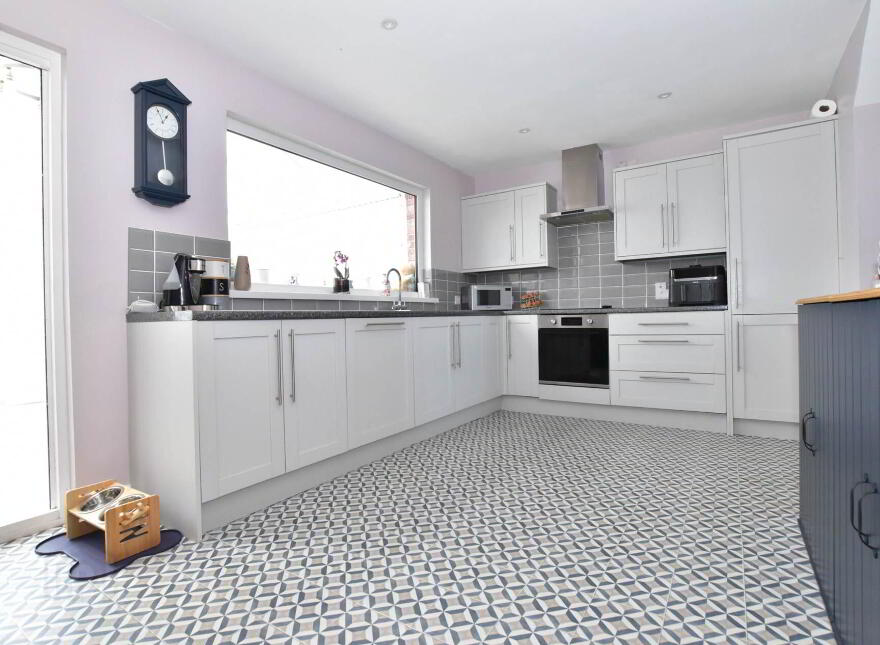 44 Abbey Park, Millisle, Newtownards, BT22 2BH