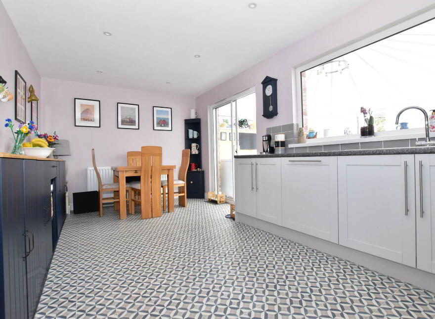 44 Abbey Park, Millisle, Newtownards, BT22 2BH
