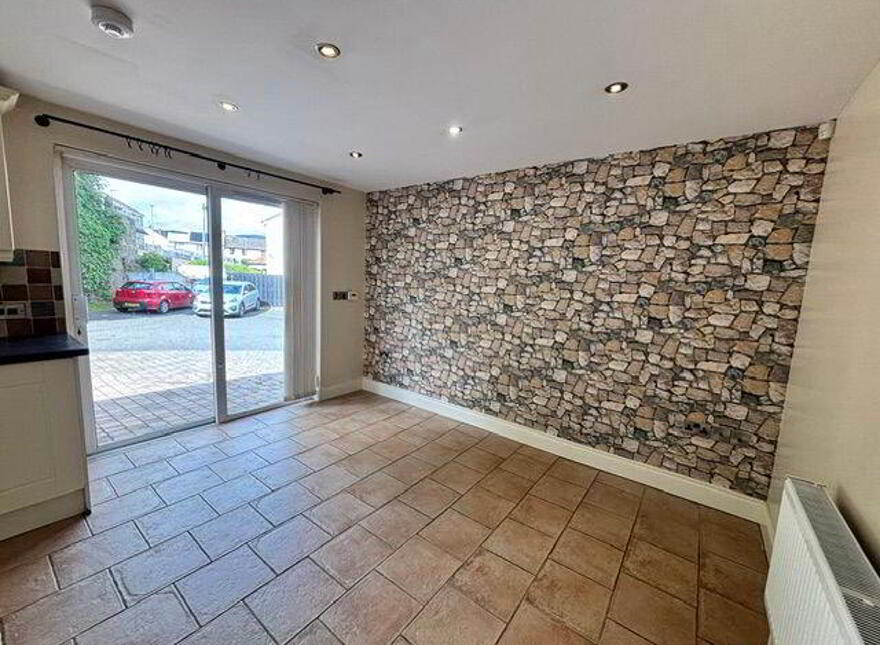 5 Carraig Mhuire, Newry, BT34 2GD