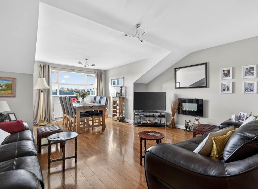 Apt 5, Barrington Court, Finaghy Road South, Belfast, BT10 0DR