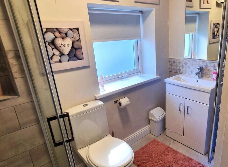 Apt 2 Holiday, 64 Causeway Street, Portrush, BT56 8AD