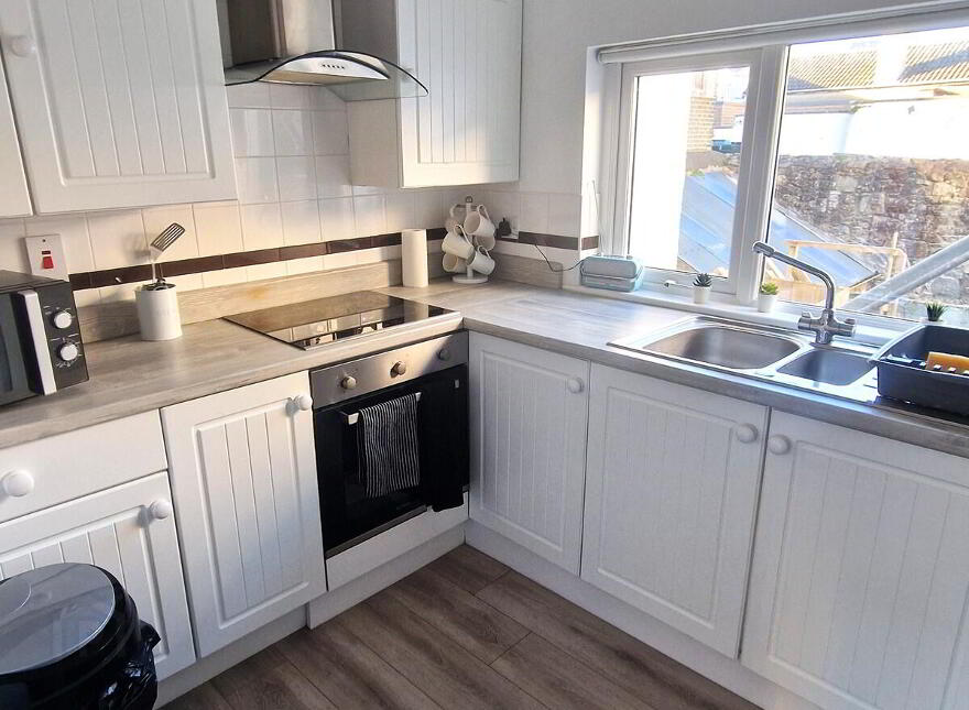 Apt 2 Holiday, 64 Causeway Street, Portrush, BT56 8AD