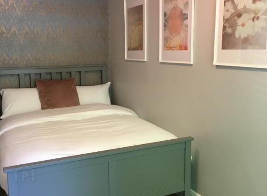 Flat 3, 31 Eglantine Avenue, Belfast, BT9 6DW