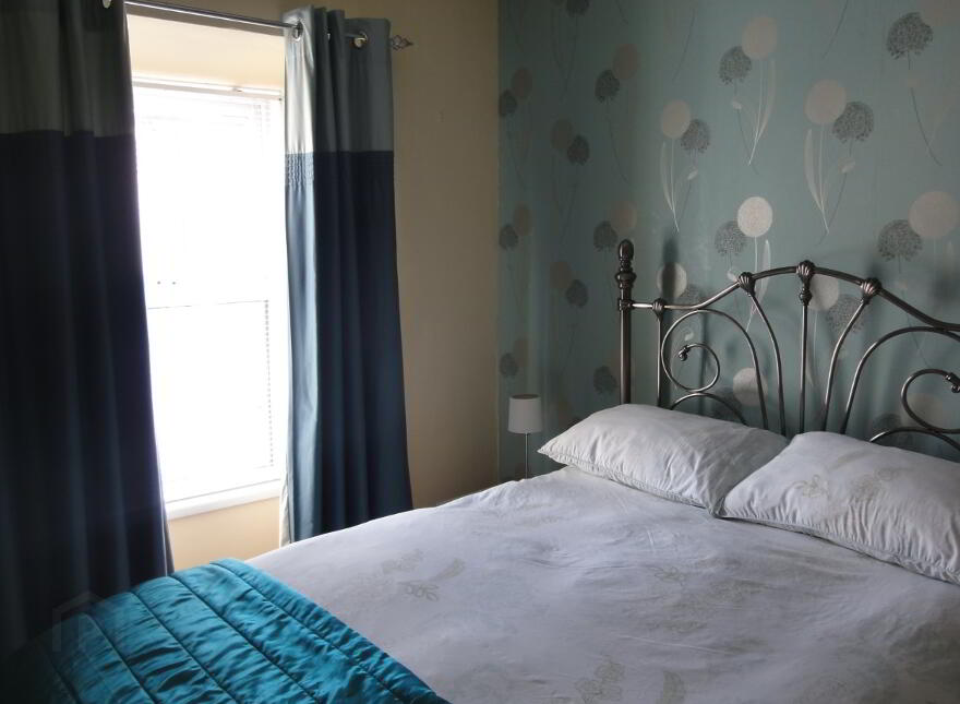 Benvarden Avenue, Waterside, L'Derry, BT47 2AS