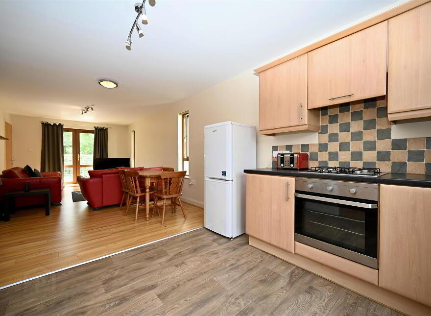 77c Heath Lodge Drive, Belfast, BT13 3WL
