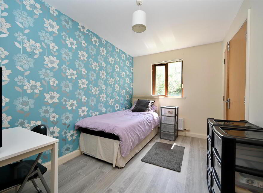 77c Heath Lodge Drive, Belfast, BT13 3WL