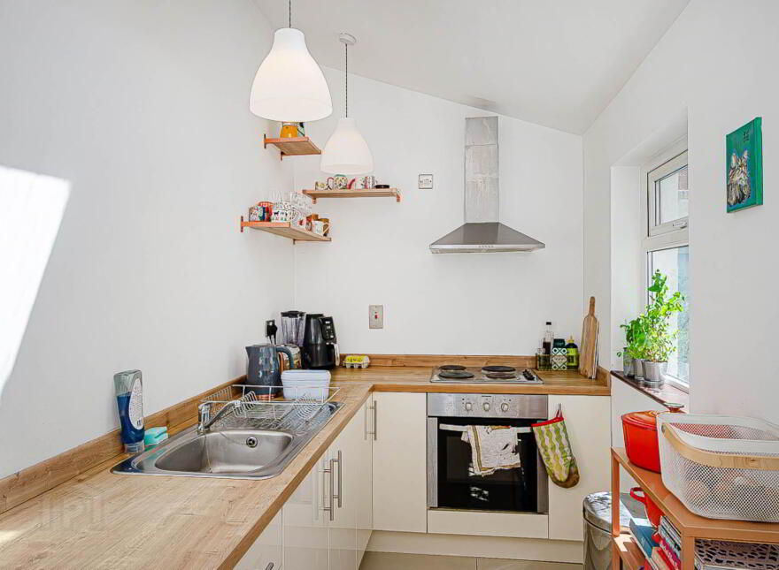 79 Ardenvohr Street, Woodstock, Belfast, BT6 8NB