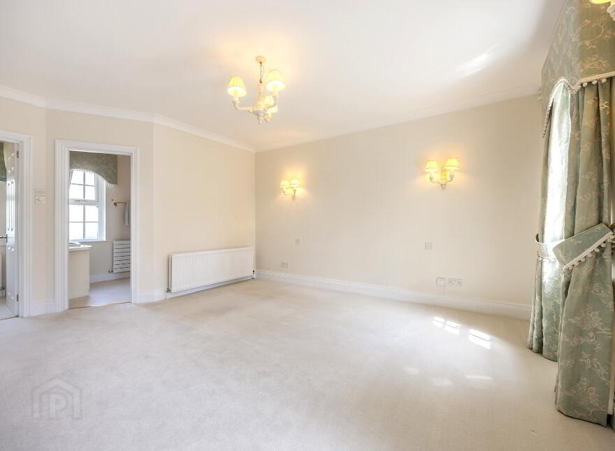 24A Lisburn Street, Royal Hillsborough, BT26 6AB
