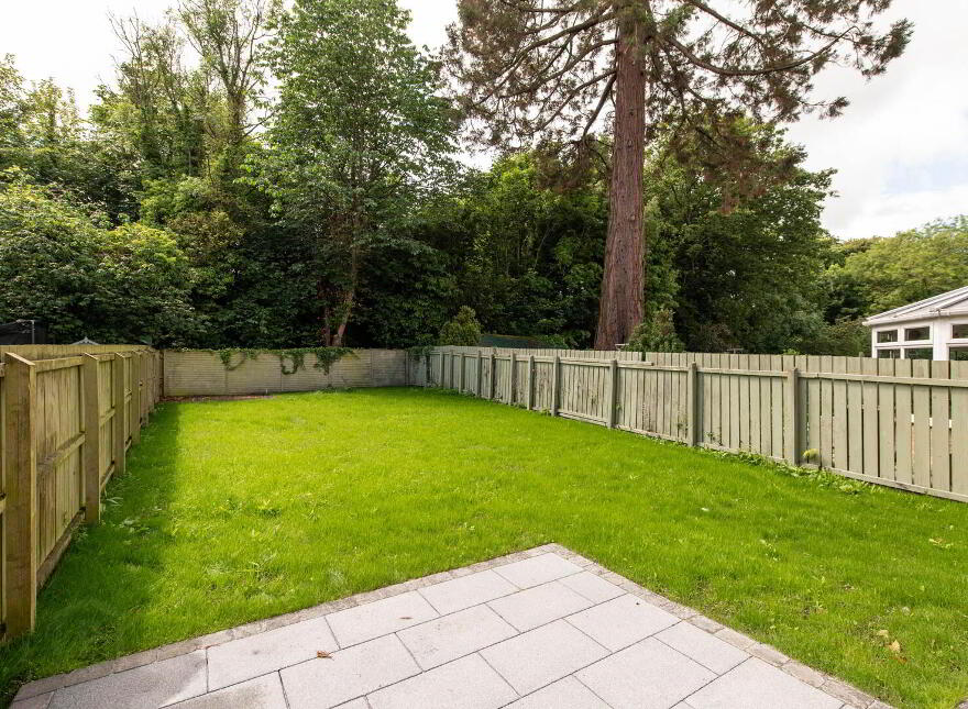 8 Glenavna Manor, Jordanstown, Newtownabbey, BT37 0HW