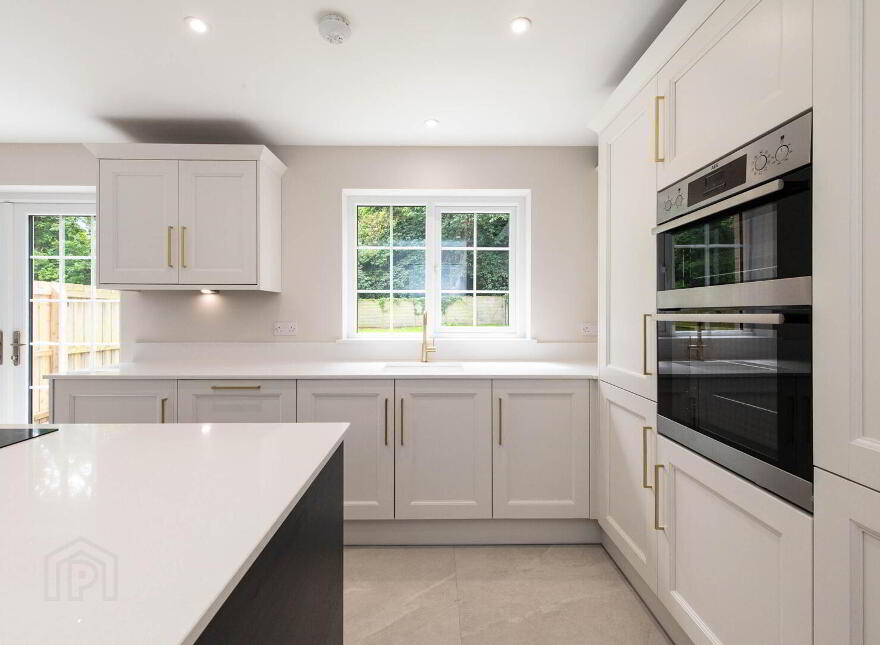8 Glenavna Manor, Jordanstown, Newtownabbey, BT37 0HW