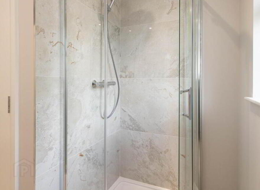 8 Glenavna Manor, Jordanstown, Newtownabbey, BT37 0HW