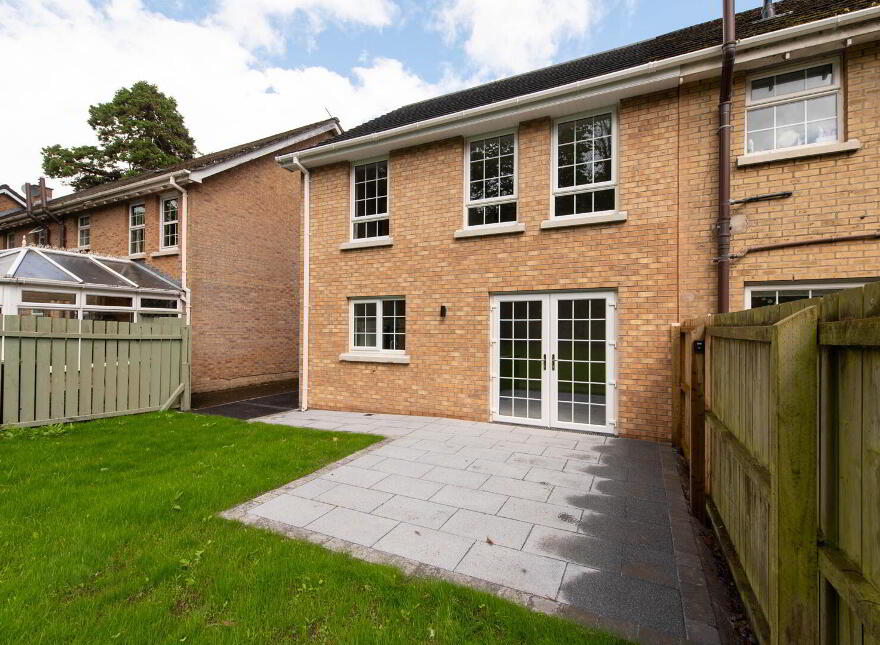 8 Glenavna Manor, Jordanstown, Newtownabbey, BT37 0HW