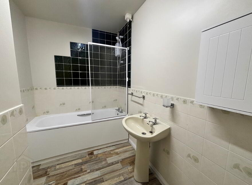 3 The Orchard, Carrickfergus, BT38 8DW