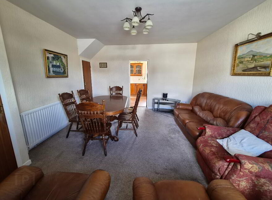 Bridge House, 3 Ballymartin Village, Ballymartin, BT34 4PA