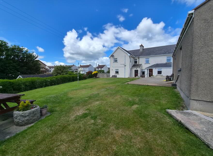 Bridge House, 3 Ballymartin Village, Ballymartin, BT34 4PA