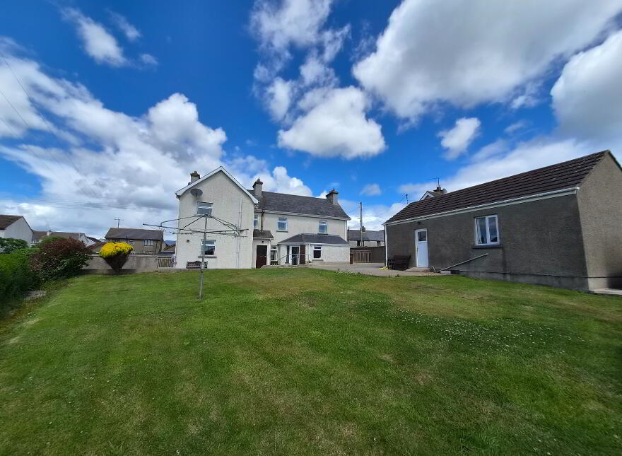 Bridge House, 3 Ballymartin Village, Ballymartin, BT34 4PA