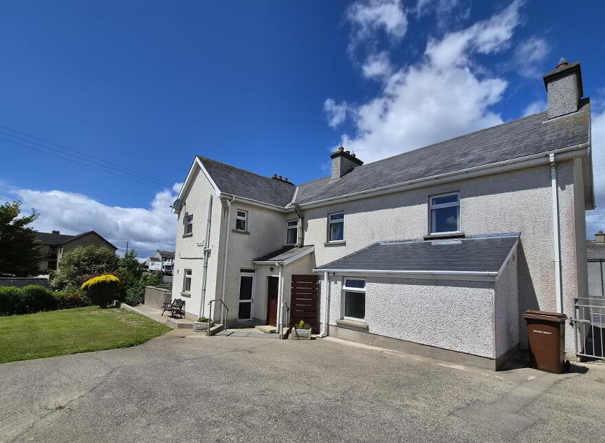 Bridge House, 3 Ballymartin Village, Ballymartin, BT34 4PA