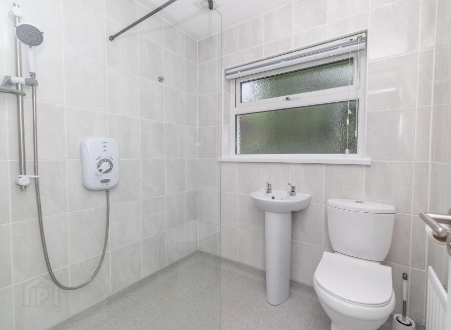 8 Carnagat Park, Newry, BT35 8QD