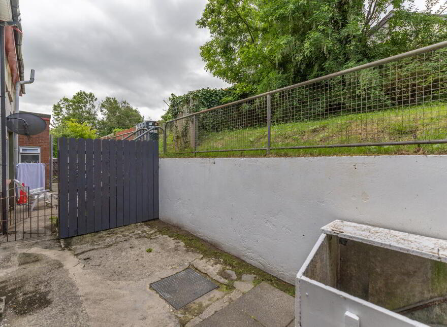 8 Carnagat Park, Newry, BT35 8QD