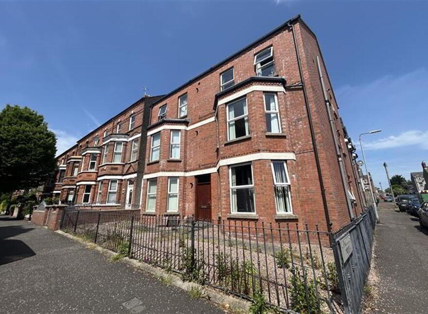 Apartment 5 1A Vancouver Drive, Belfast, BT15 5BY
