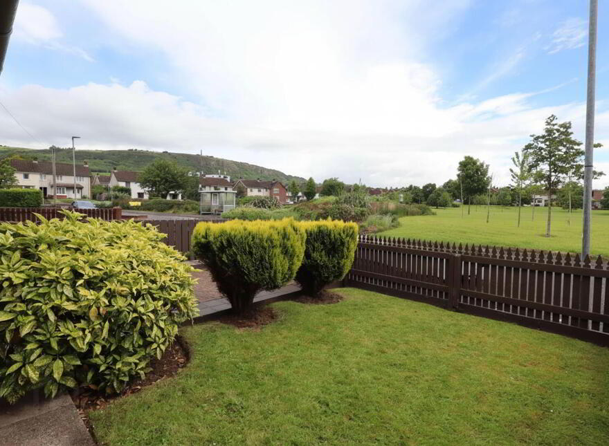 10 Gortlane Drive, Greenisland, Carrickfergus, BT38 8SY