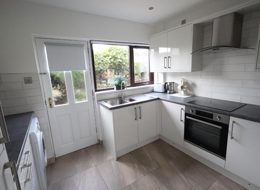 10 Gortlane Drive, Greenisland, Carrickfergus, BT38 8SY
