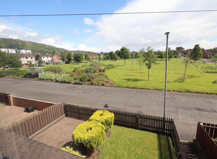 10 Gortlane Drive, Greenisland, Carrickfergus, BT38 8SY