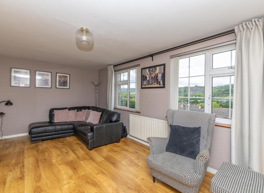 30 Carnagh Park, Newry, BT34 2QR