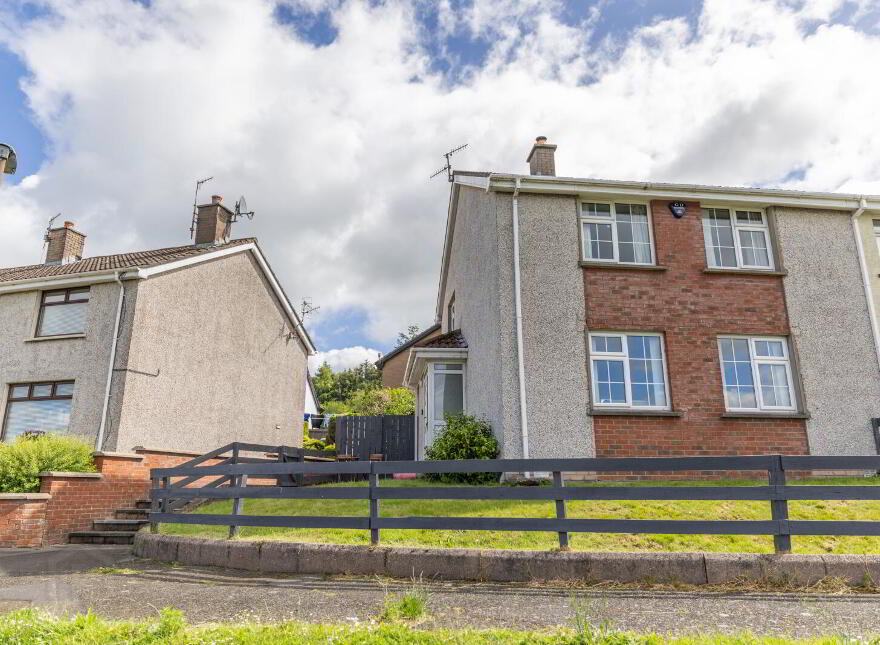 30 Carnagh Park, Newry, BT34 2QR