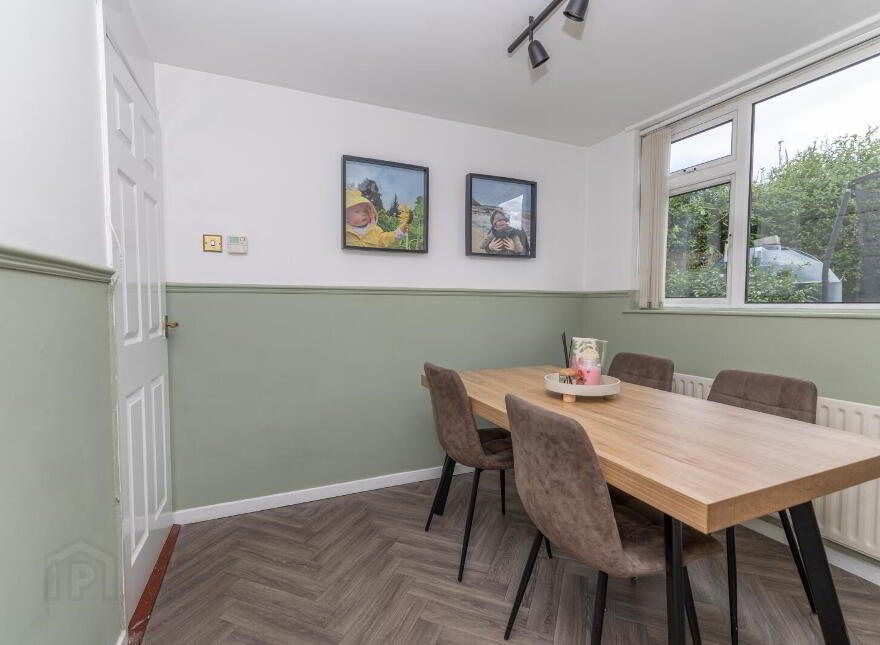 30 Carnagh Park, Newry, BT34 2QR