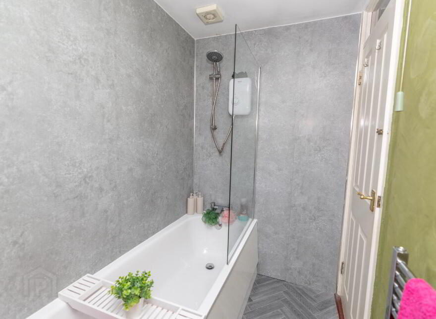 30 Carnagh Park, Newry, BT34 2QR