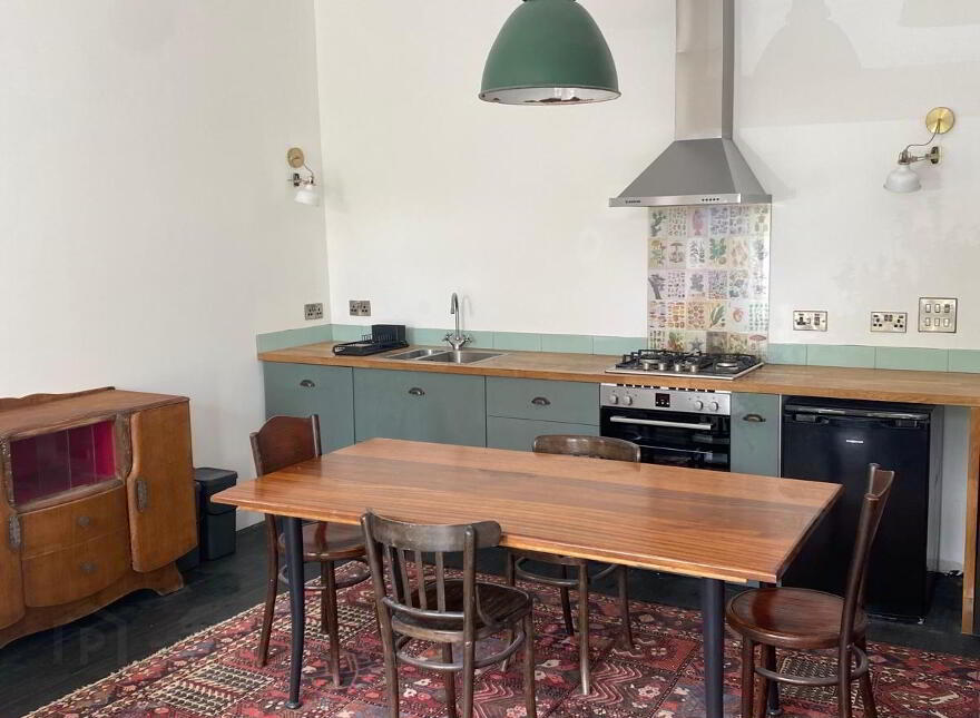 Apt 1, 6 Alexander Gardens, Fortwilliam, Belfast, BT15 3LJ
