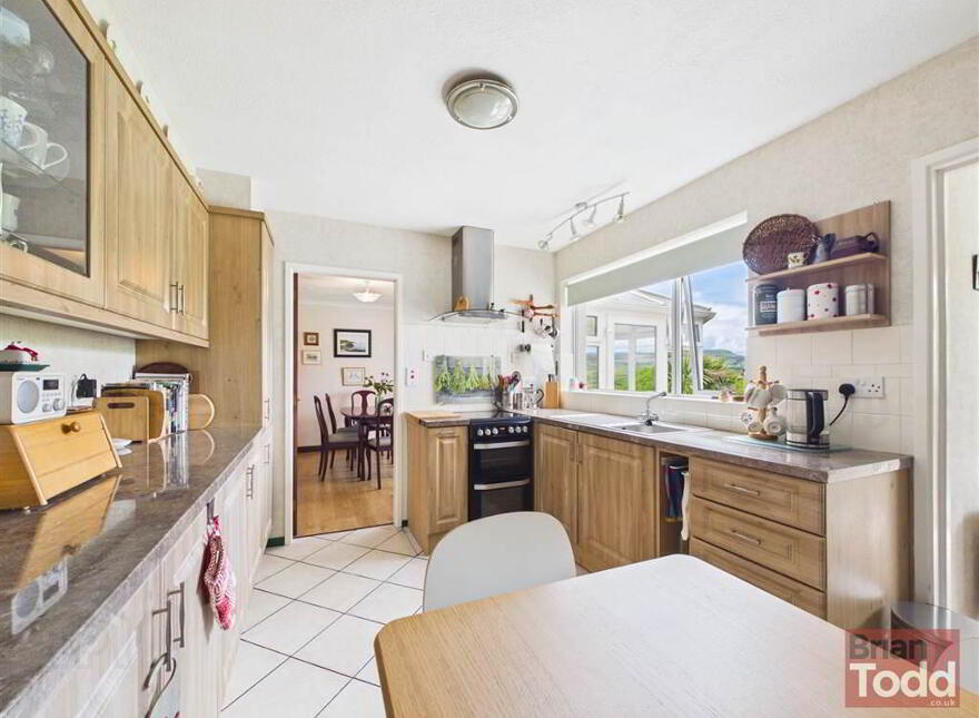 Cairnbeg Crescent, Larne, BT40 1UH