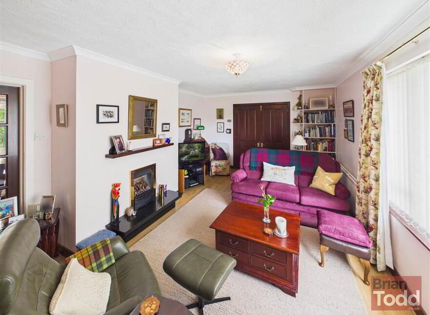 Cairnbeg Crescent, Larne, BT40 1UH